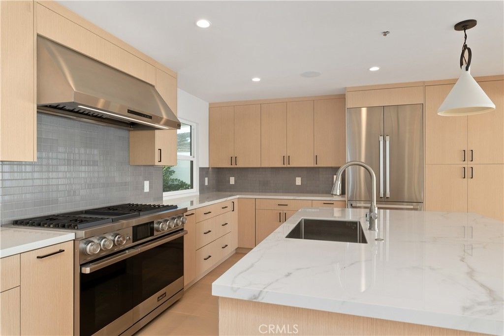 Interior, Kitchen, Pendant Lights, Recessed Lighting, Stainless Steel Appliances