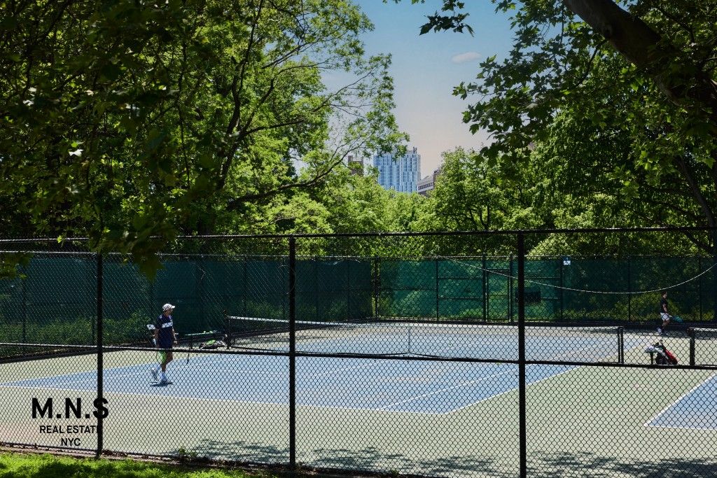Exterior, Tennis Courts