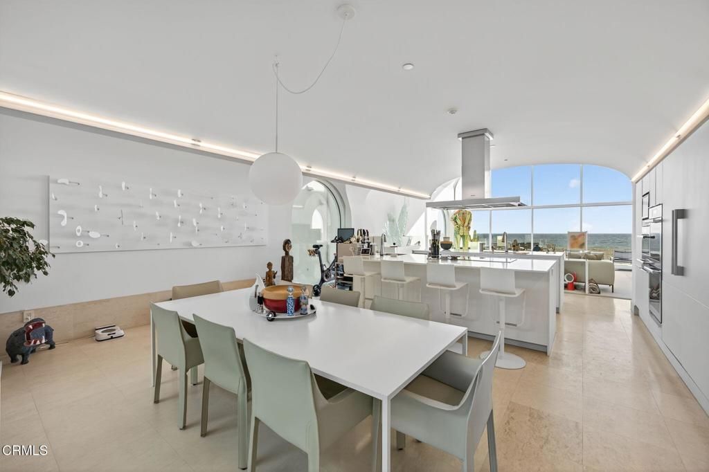 Dining room, Interior, Kitchen, Pendant Lights, Recessed Lighting, Water
