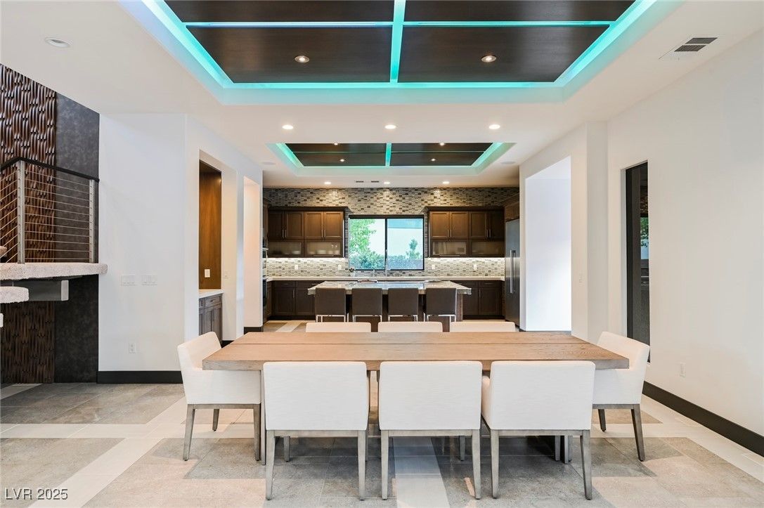 Dining room, Interior, Kitchen, Recessed Lighting, Stainless Steel Appliances
