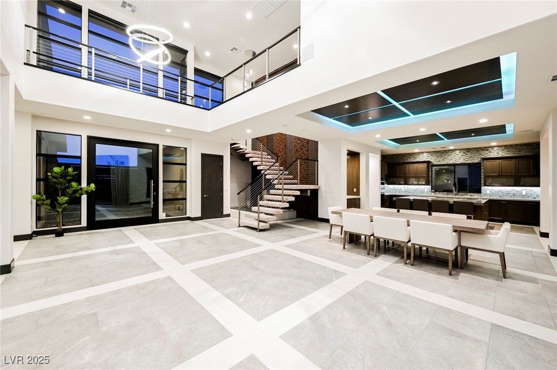 Dining room, Interior, Pendant Lights, Recessed Lighting