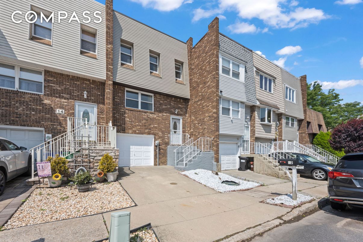 Attached, Exterior, Facade, Brick Facade, Rowhouse