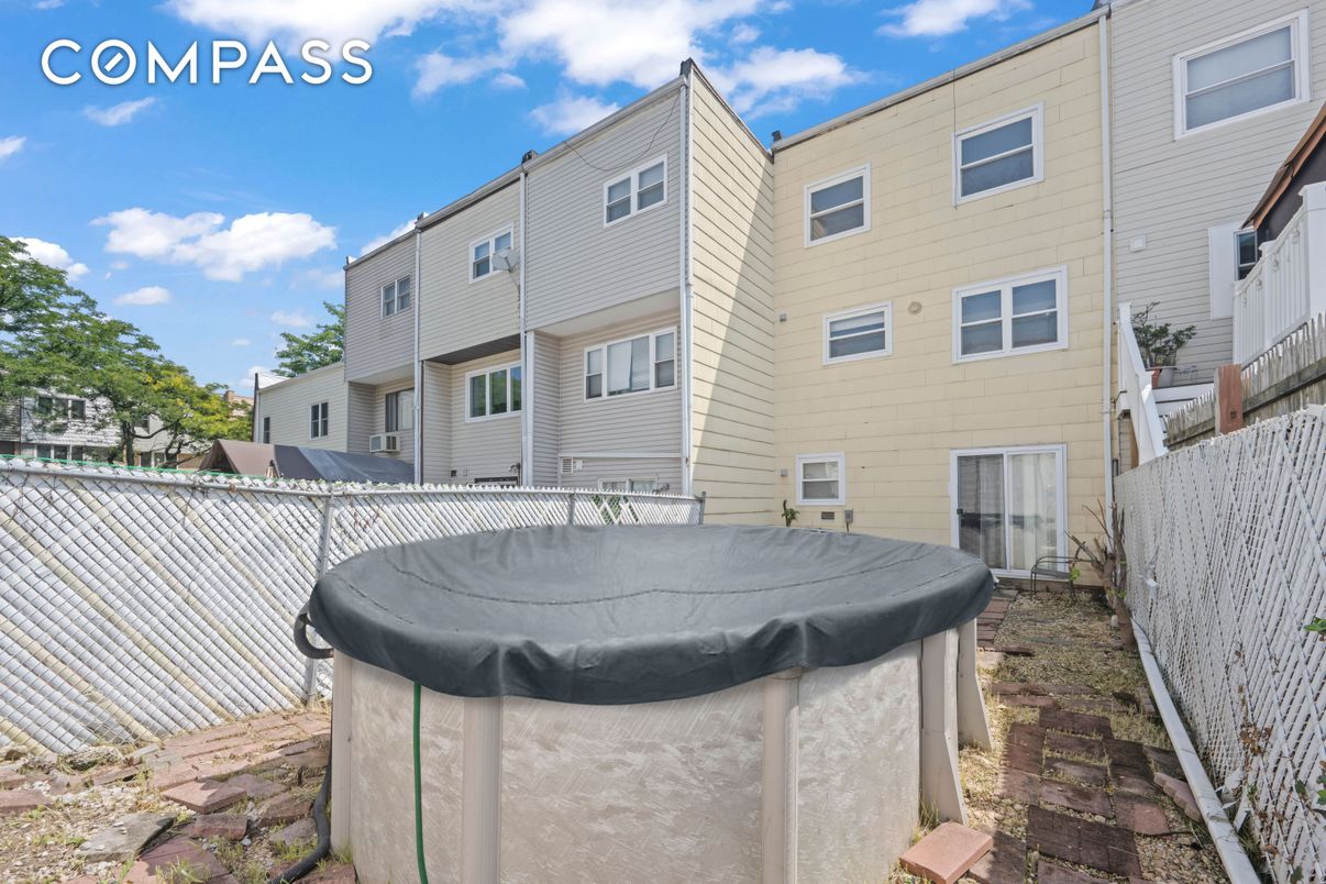 Backyard, Exterior, Pool