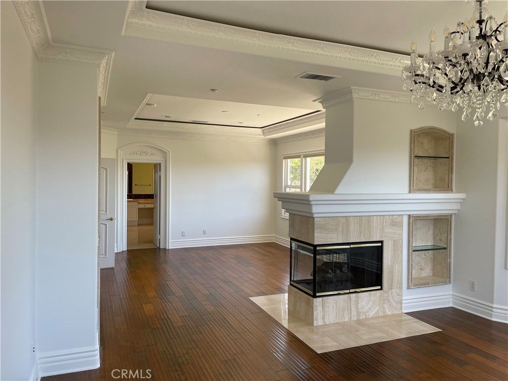 Chandelier, Fireplace, Interior, Recessed Lighting, Wood Texture Flooring
