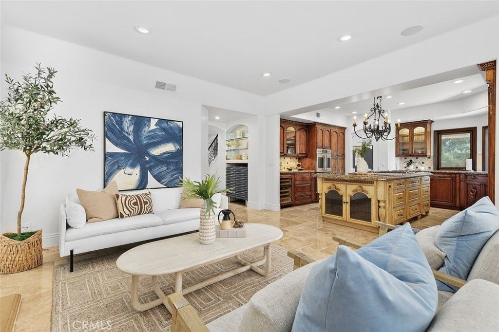 Chandelier, Interior, Kitchen, Living room, Recessed Lighting, Stainless Steel Appliances