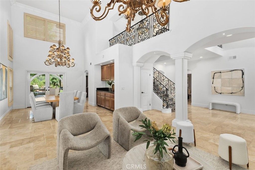 Chandelier, Dining room, Interior, Pendant Lights, Recessed Lighting