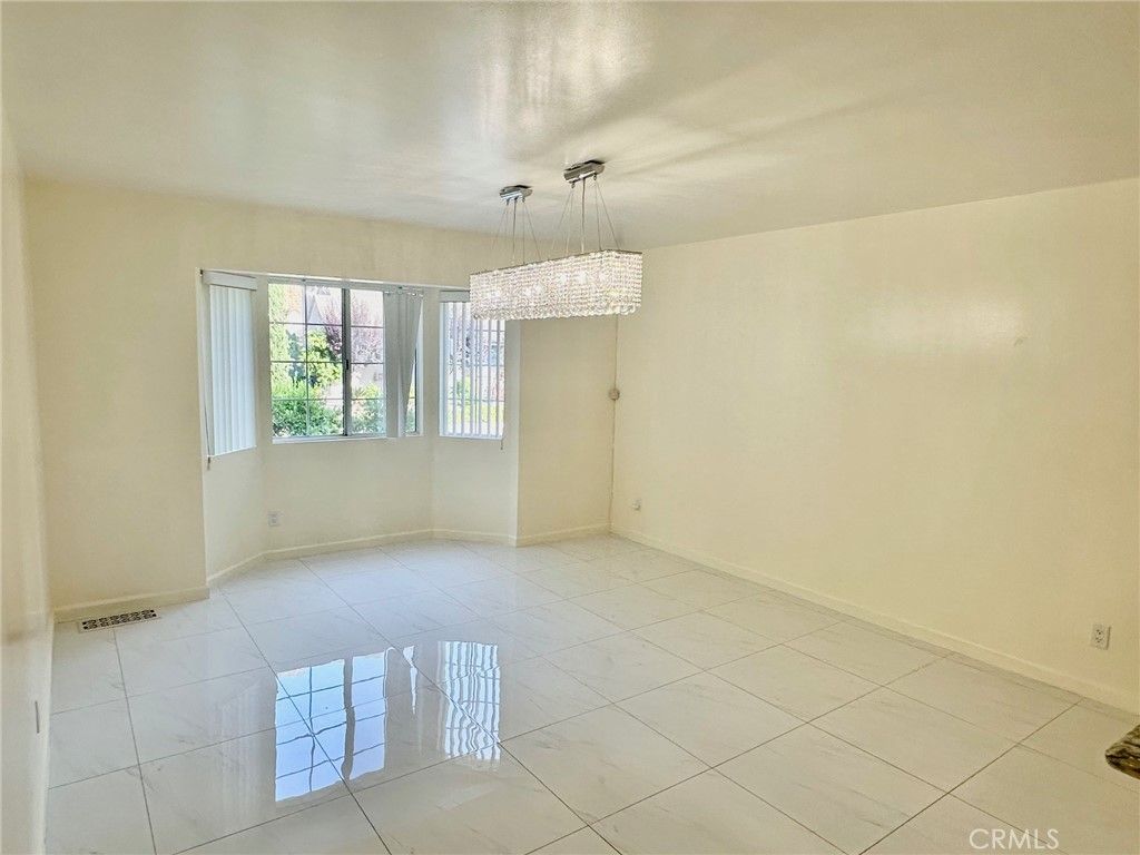 Chandelier, Empty room, Interior