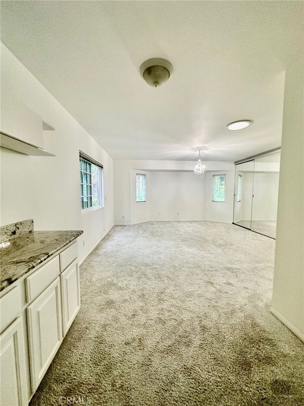 Chandelier, Empty room, Interior, Recessed Lighting