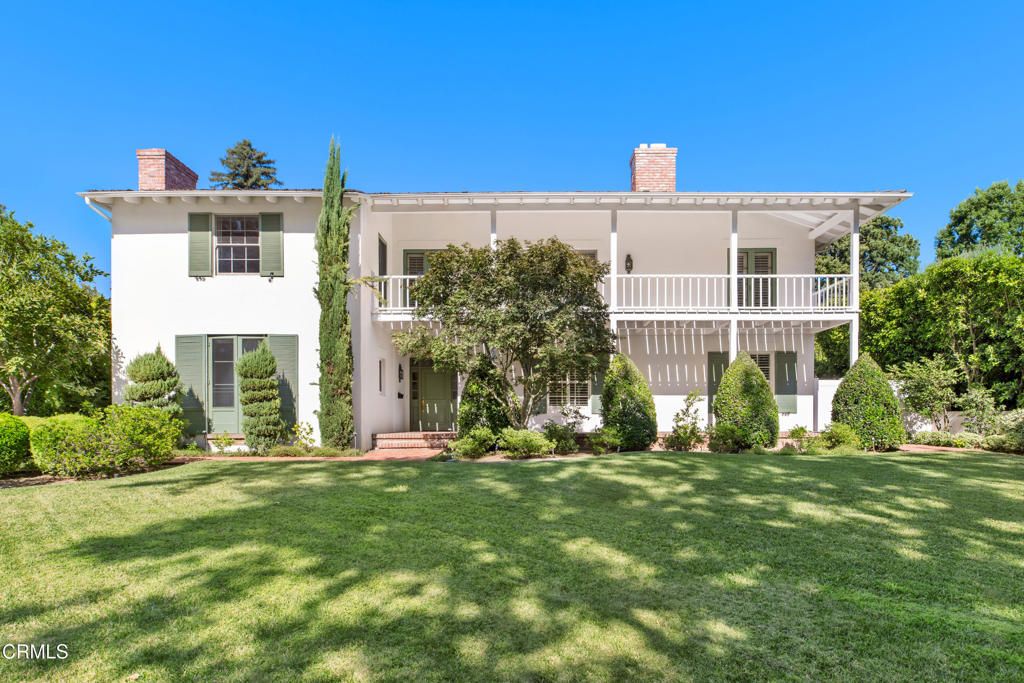Backyard, Exterior, Facade, French Provincial