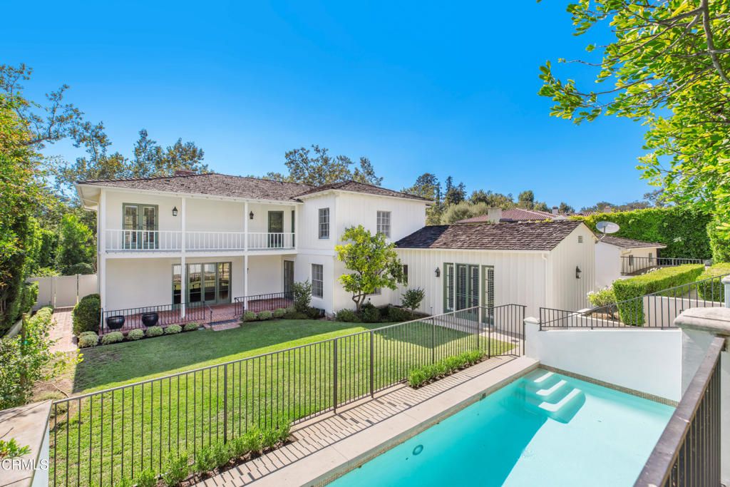 Backyard, Exterior, Pool