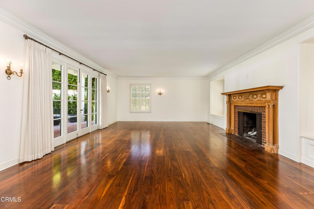 Empty room, Fireplace, Interior, Wood Texture Flooring