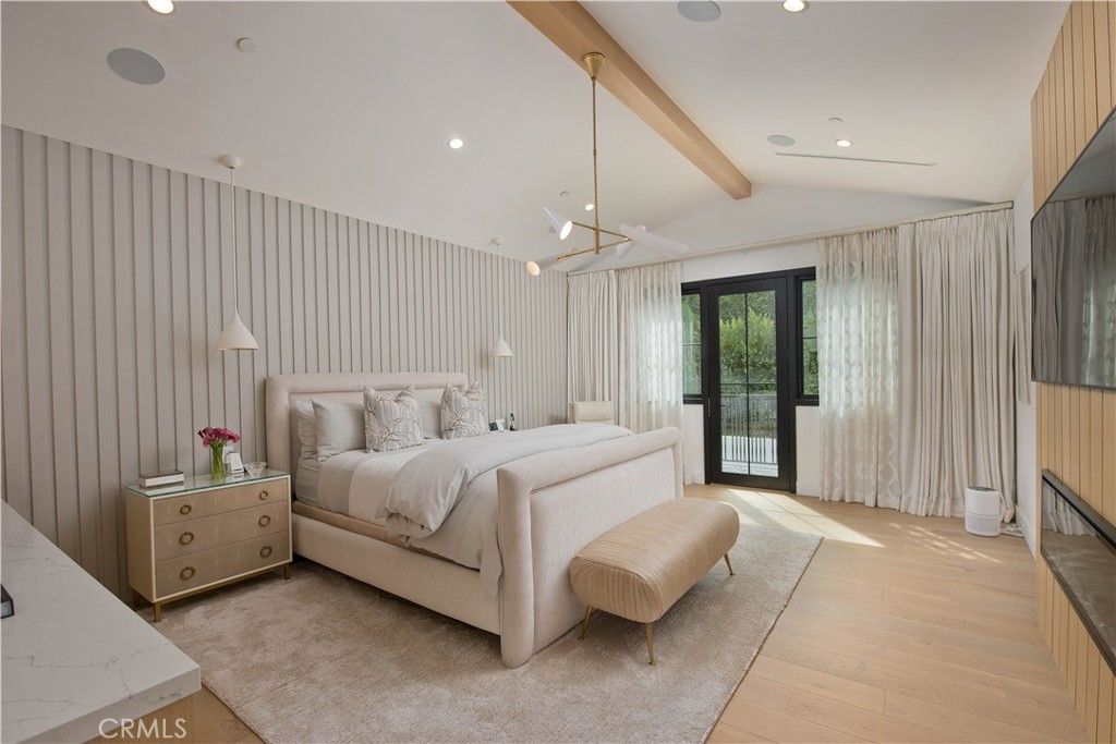 Bedroom, Interior, Pendant Lights, Recessed Lighting, Wood Texture Flooring