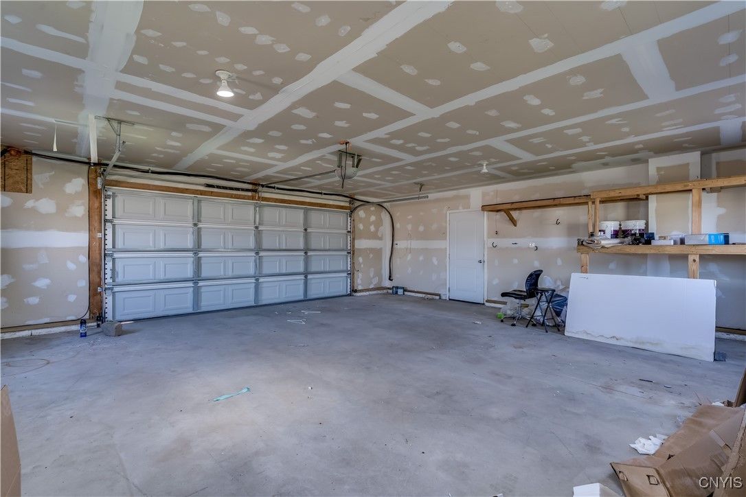 Garage, Interior