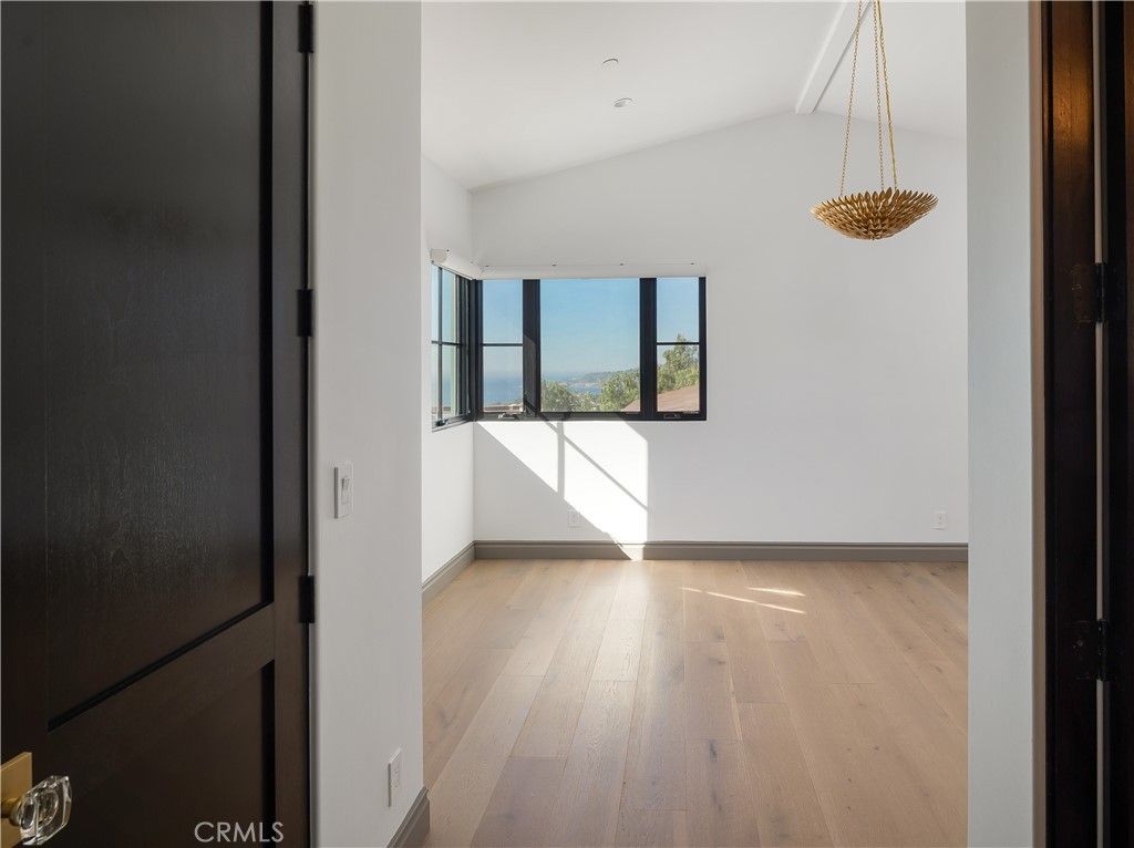 Empty room, Interior, Pendant Lights, Recessed Lighting, Wood Texture Flooring