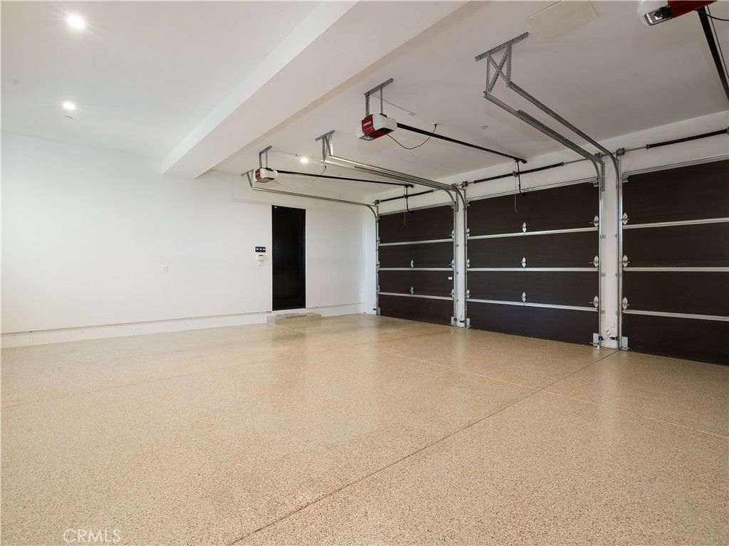 Garage, Interior, Recessed Lighting