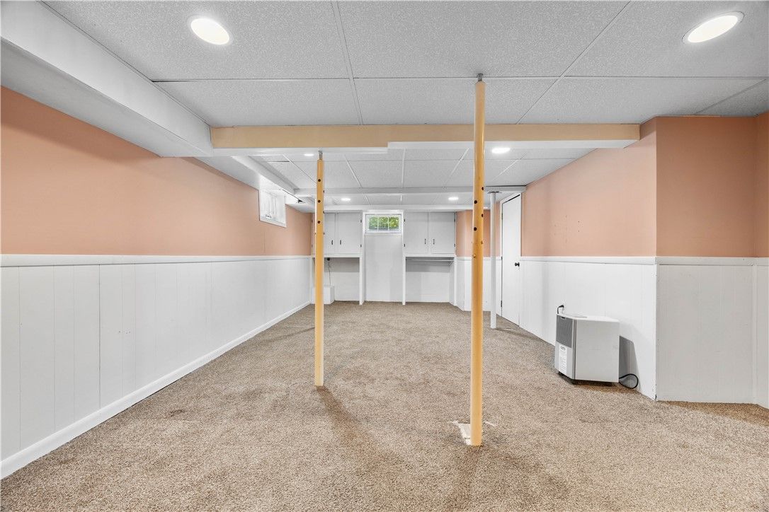 Empty room, Interior, Recessed Lighting