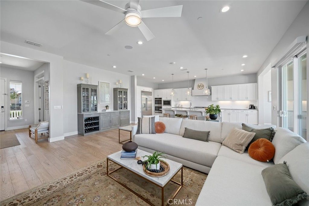 Interior, Kitchen, Living room, Pendant Lights, Recessed Lighting, Stainless Steel Appliances, Wood Texture Flooring