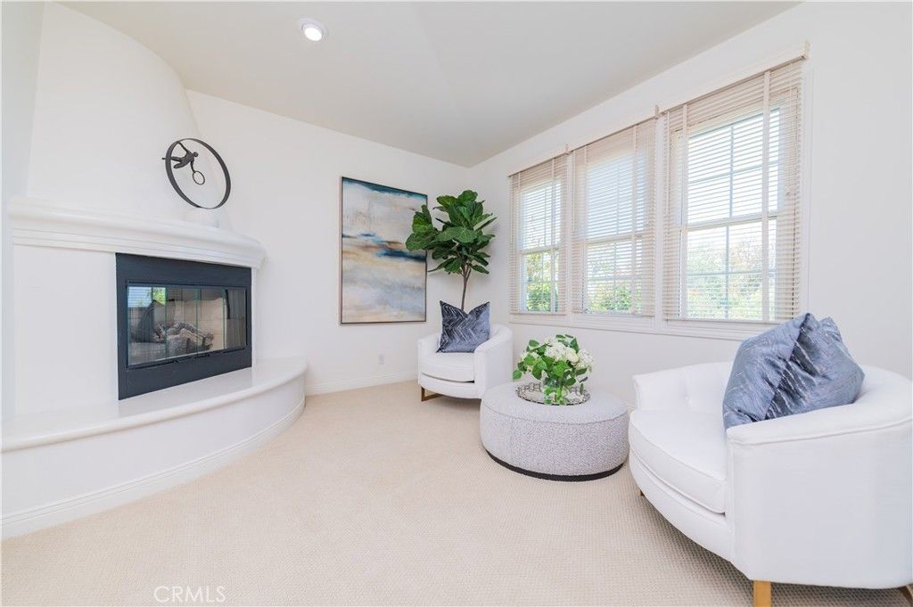 Fireplace, Interior, Recessed Lighting