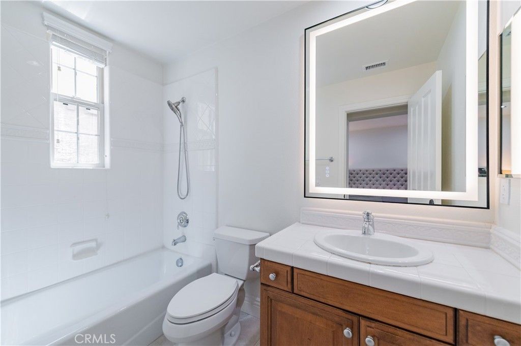 Bathroom, Interior, Tile Countertops