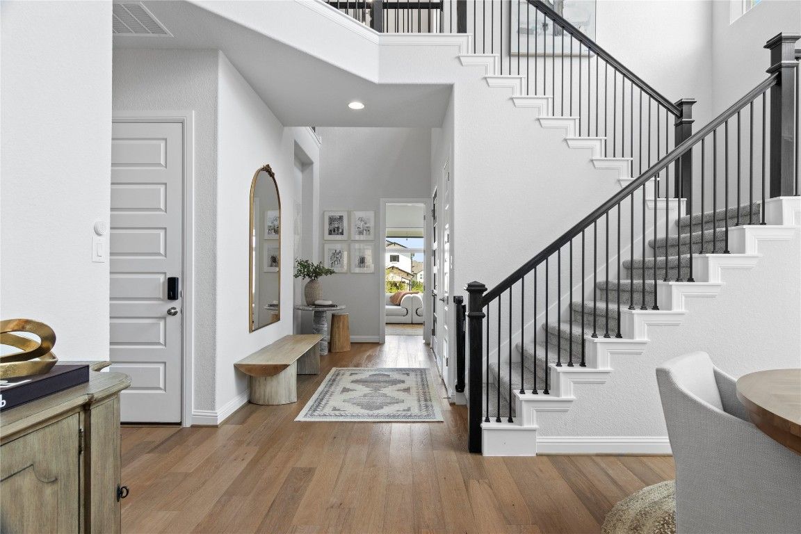 Interior, Recessed Lighting, Wood Texture Flooring