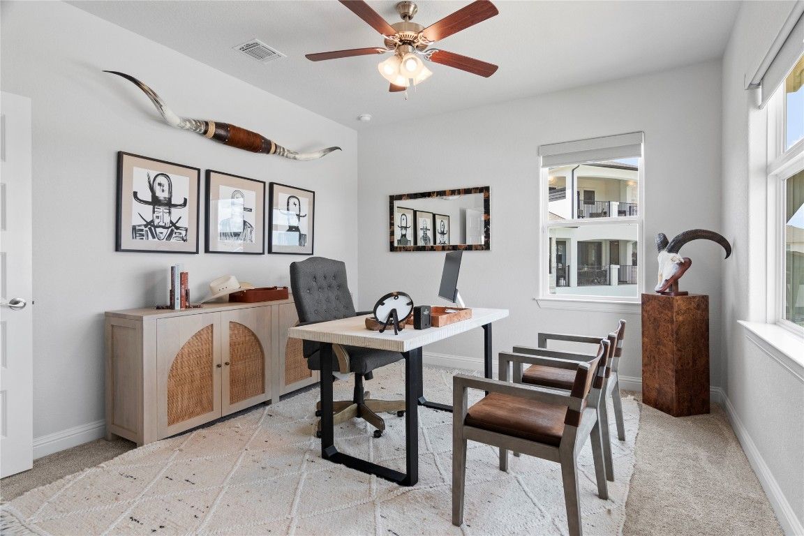 Home Office, Interior