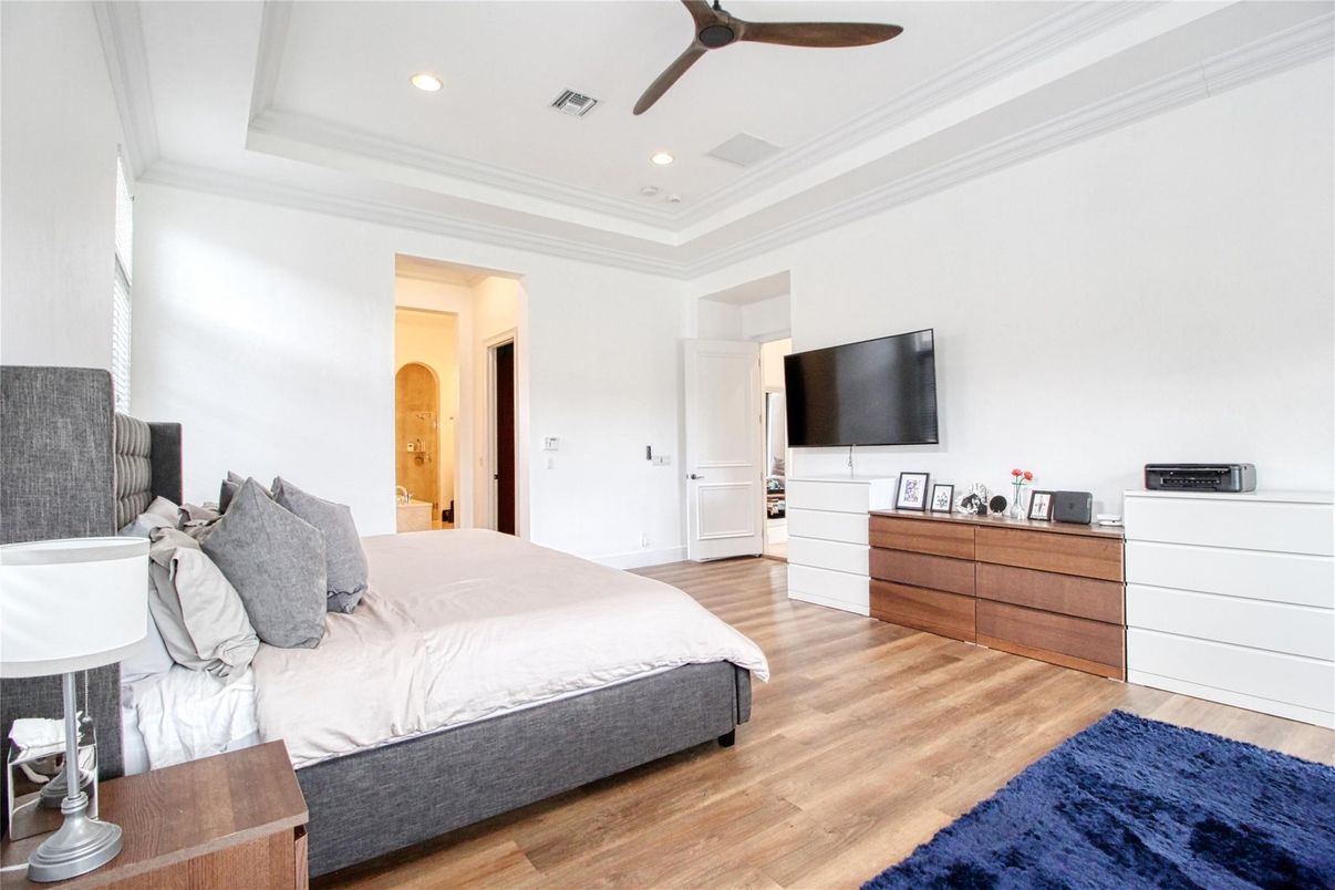 Bedroom, Interior, Recessed Lighting, Wood Texture Flooring