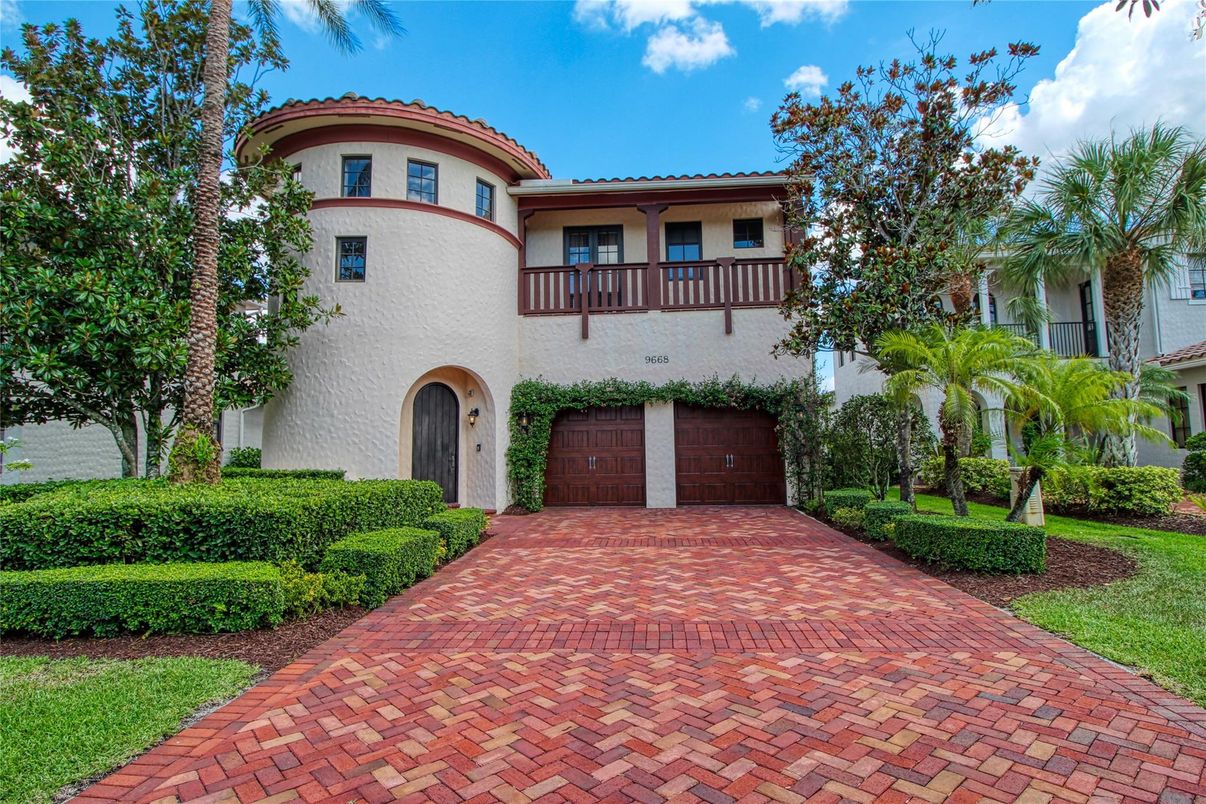 Attached, Exterior, Facade, Spanish Mediterranean