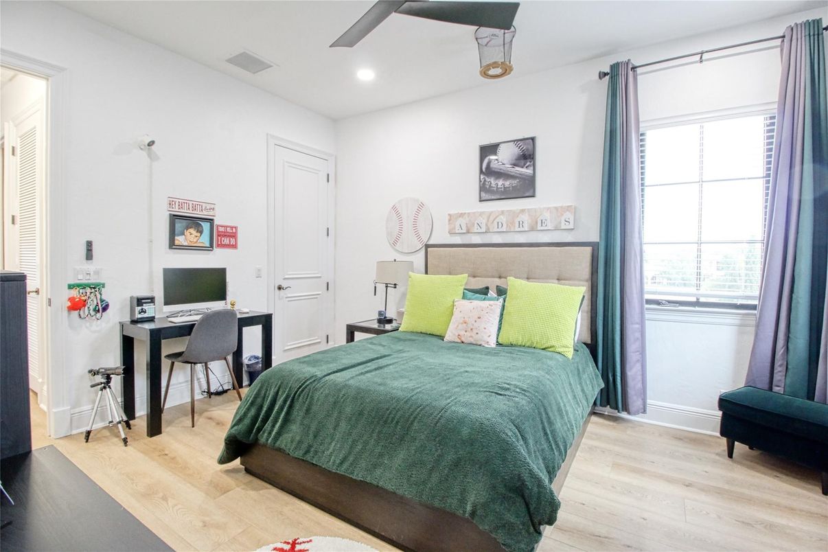 Bedroom, Home Office, Interior, Recessed Lighting, Wood Texture Flooring