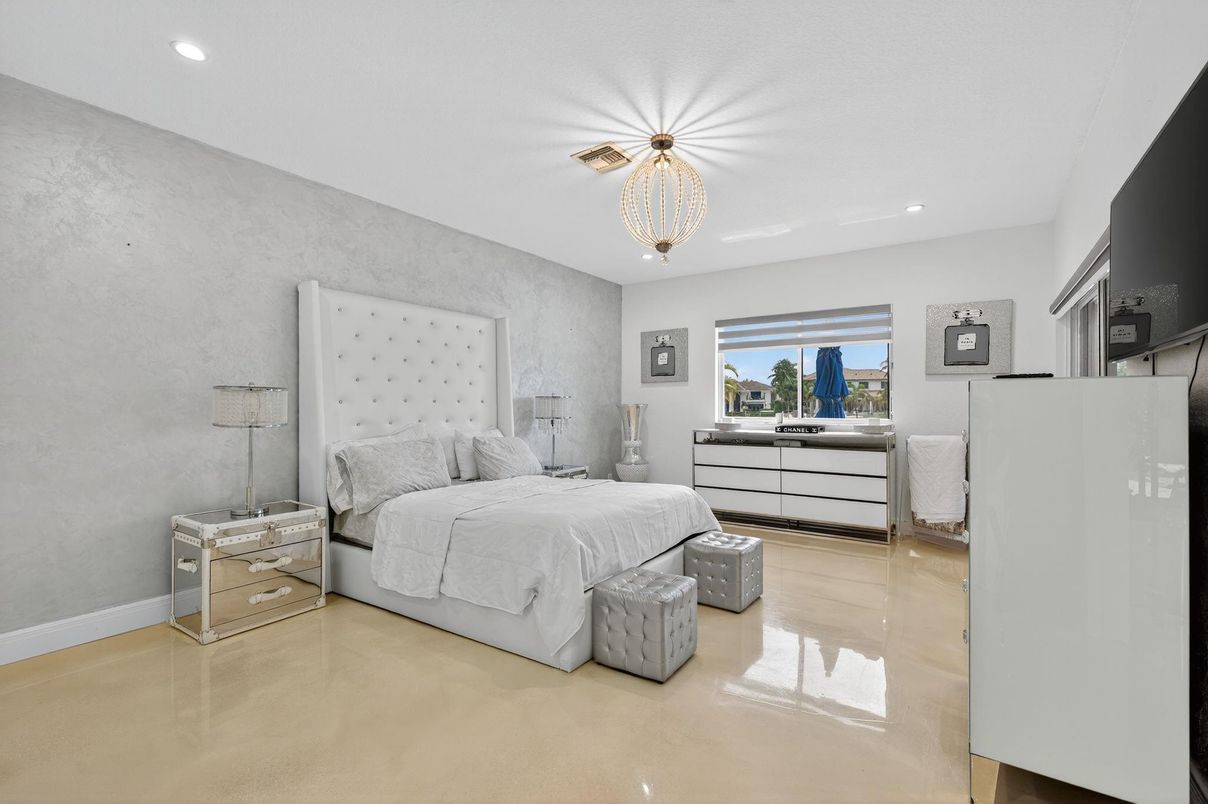 Bedroom, Interior, Recessed Lighting