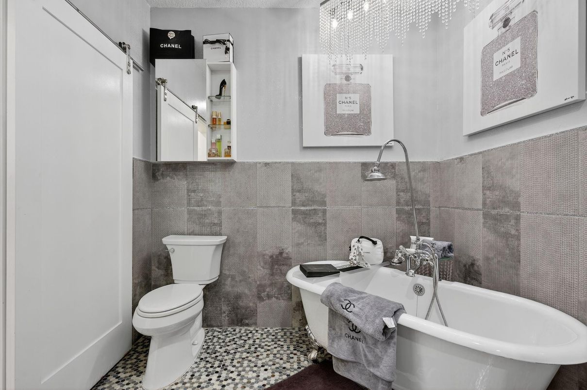 Bathroom, Free Standing Baths, Interior