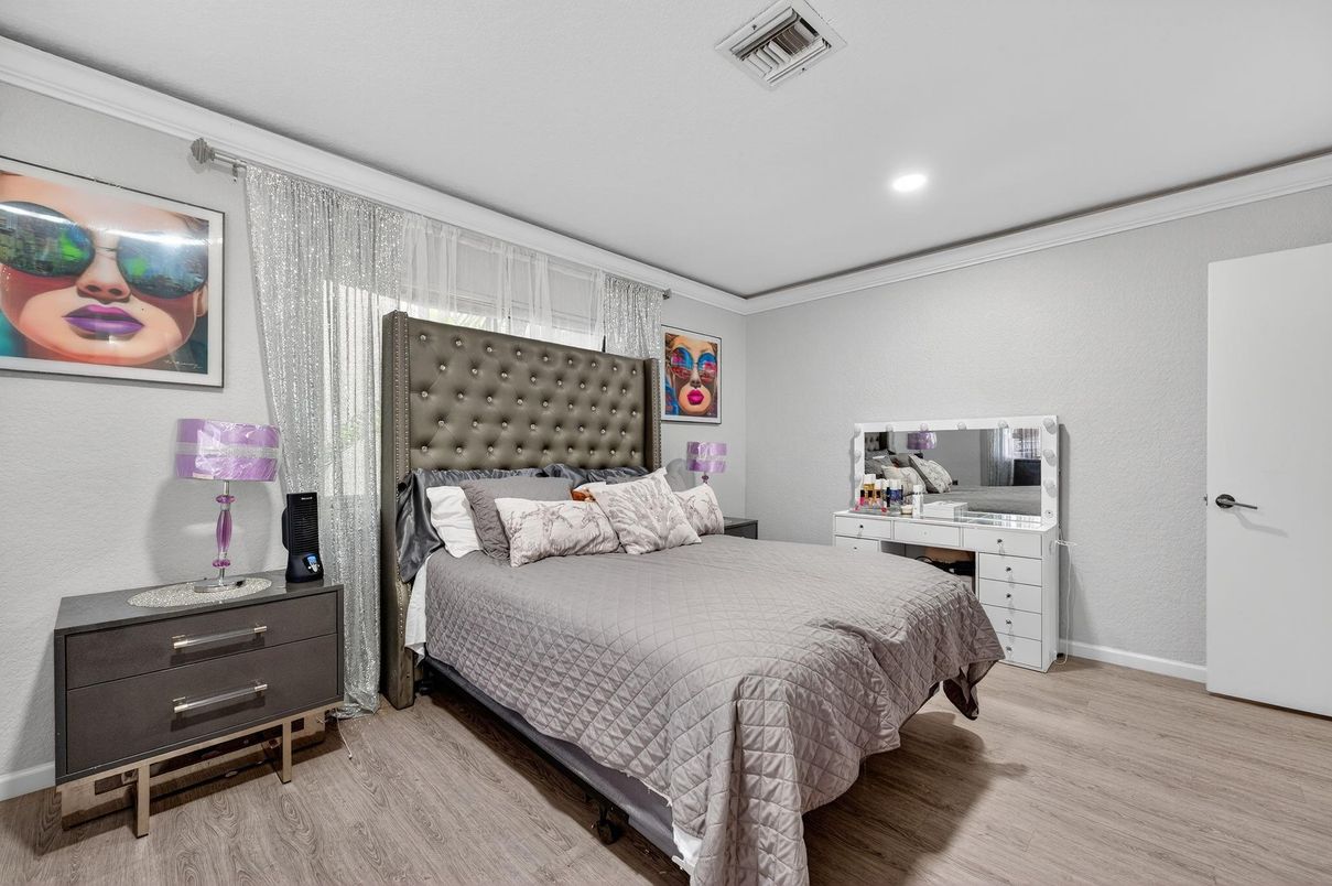 Bedroom, Interior, Recessed Lighting, Wood Texture Flooring