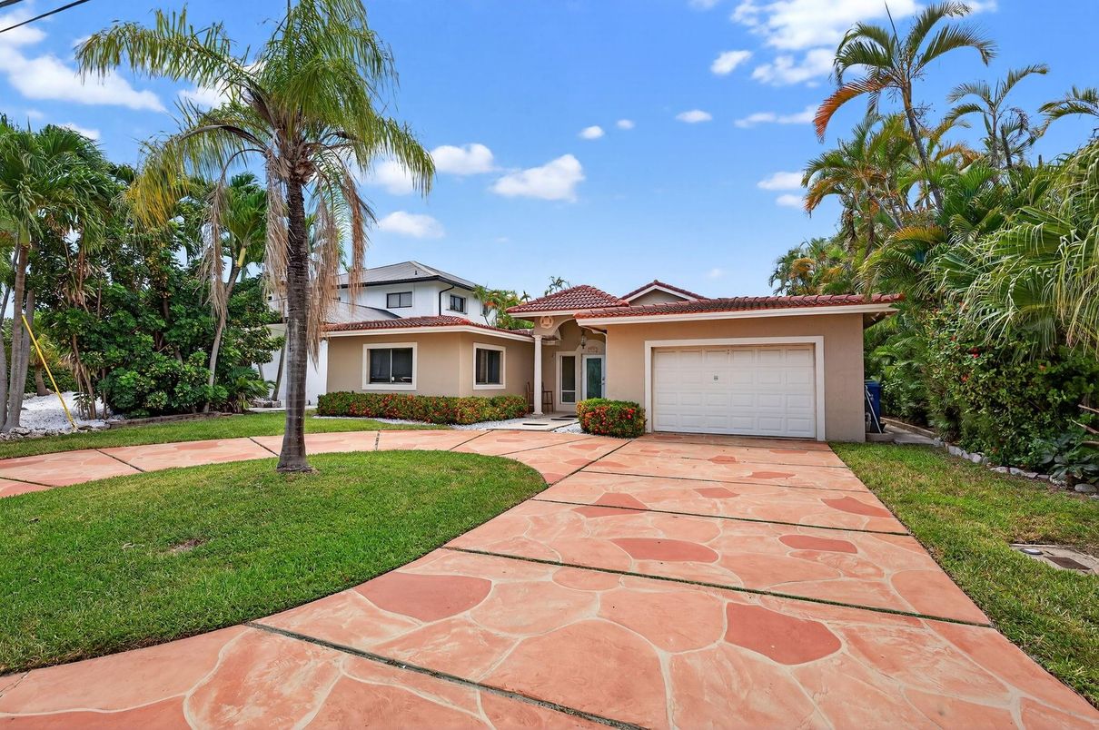 Attached, Backyard, Exterior, Facade, Mediterranean