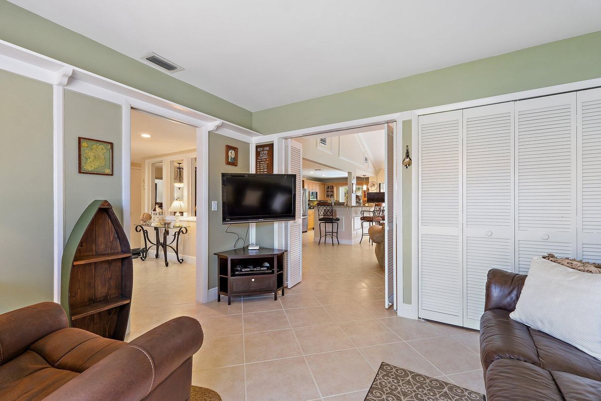 Interior, Kitchen, Living room, Recessed Lighting
