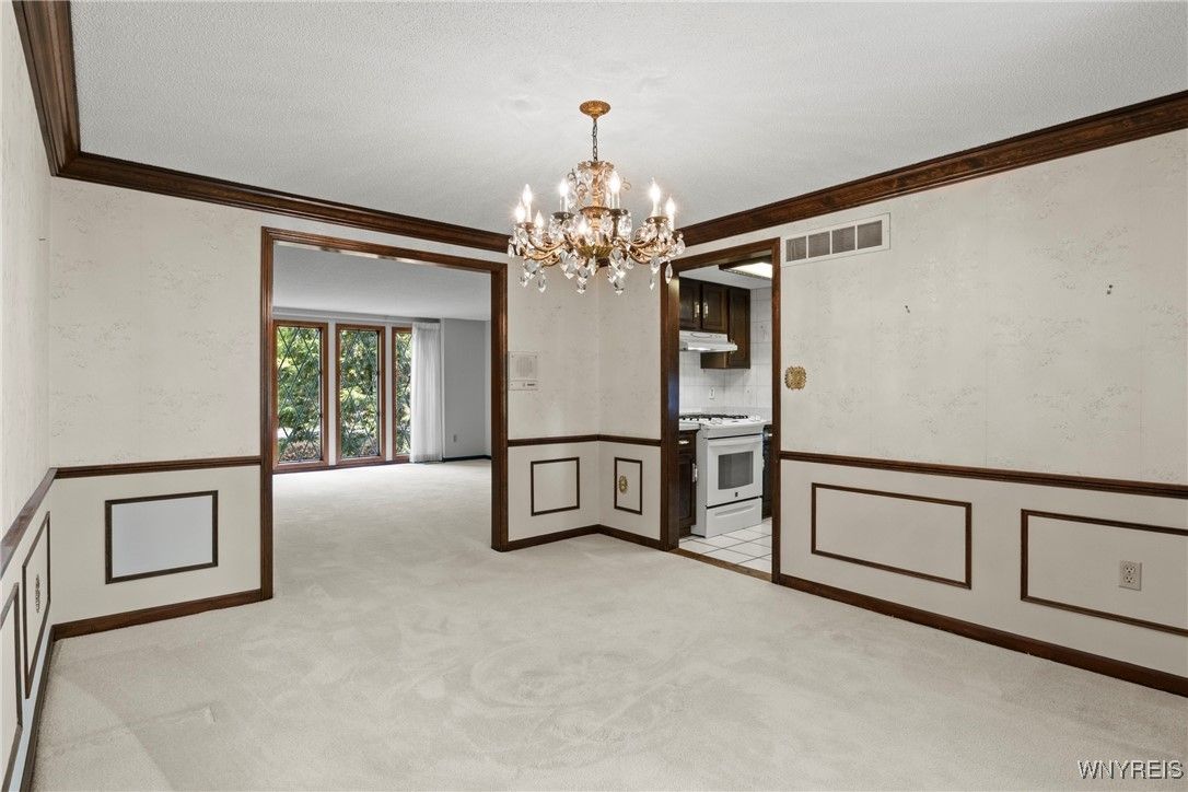 Chandelier, Empty room, Interior, Kitchen