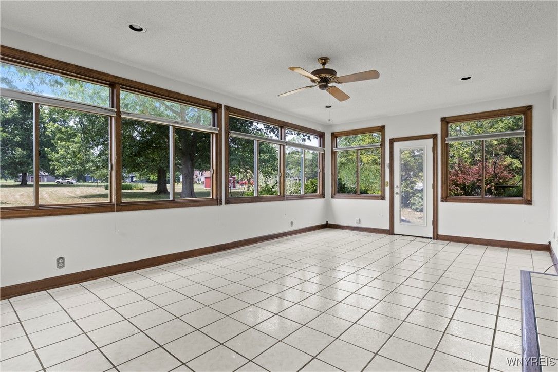 Empty room, Interior, Recessed Lighting, Sun Room