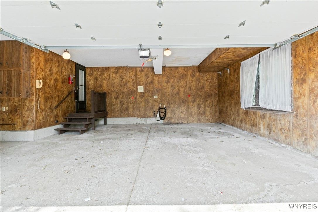 Interior, Wooden Walls