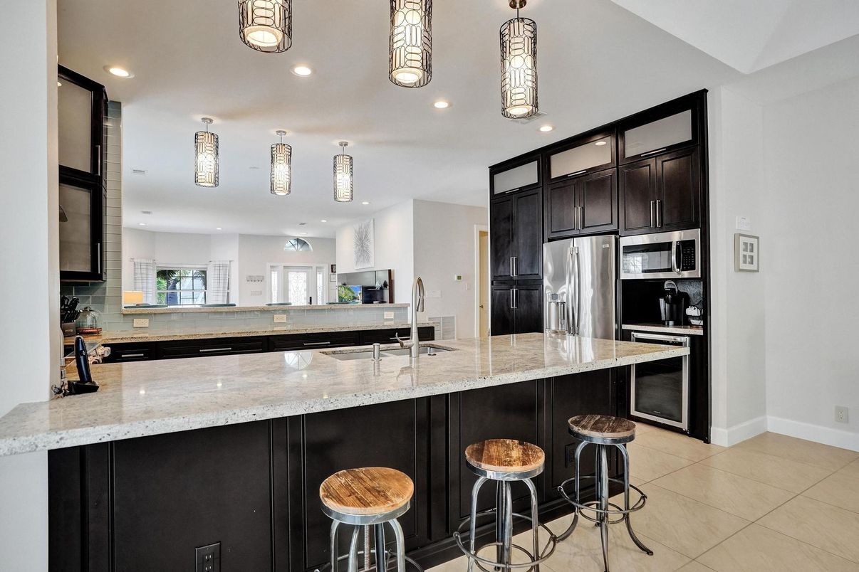 Interior, Kitchen, Pendant Lights, Recessed Lighting, Stainless Steel Appliances