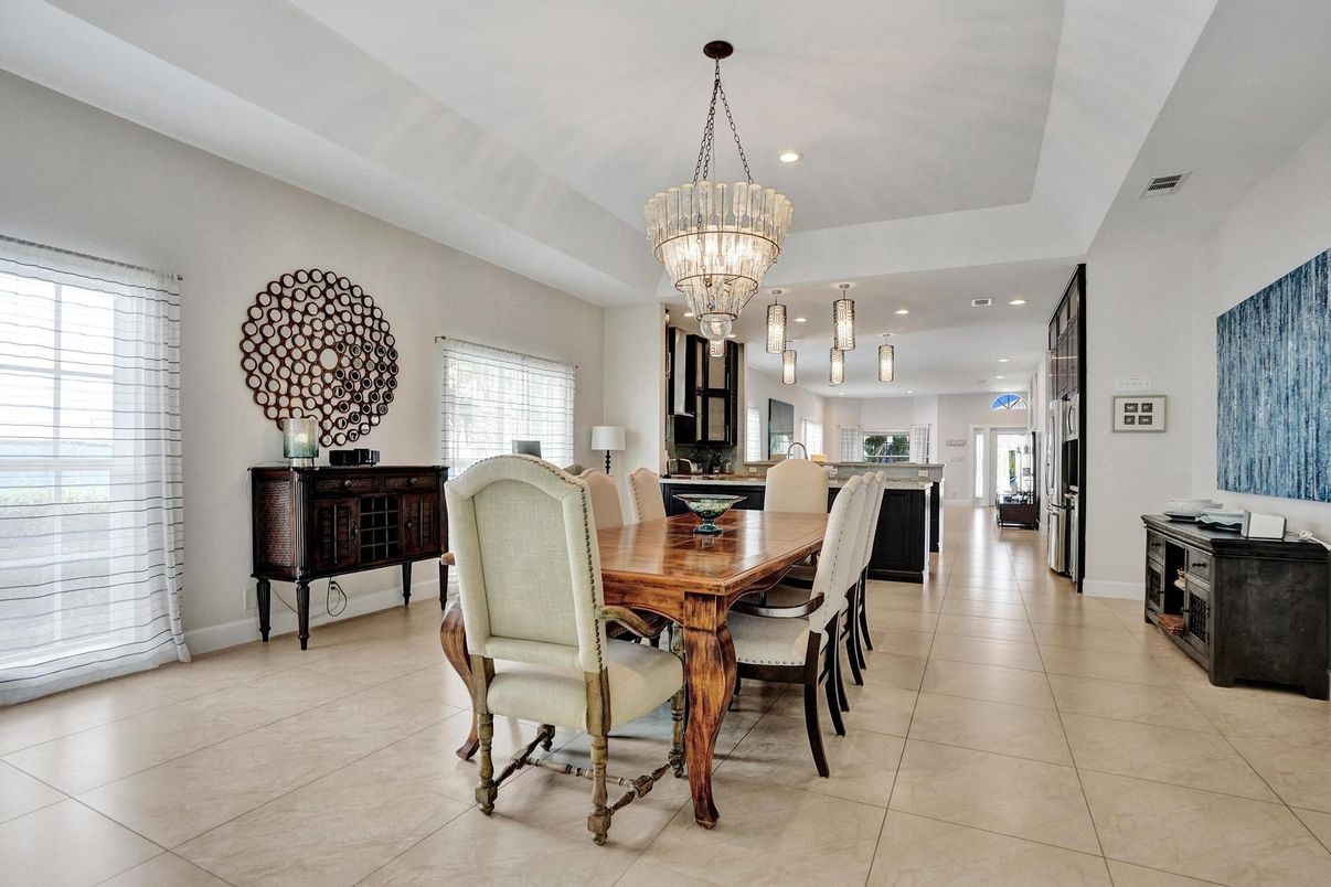 Chandelier, Dining room, Interior, Kitchen, Recessed Lighting