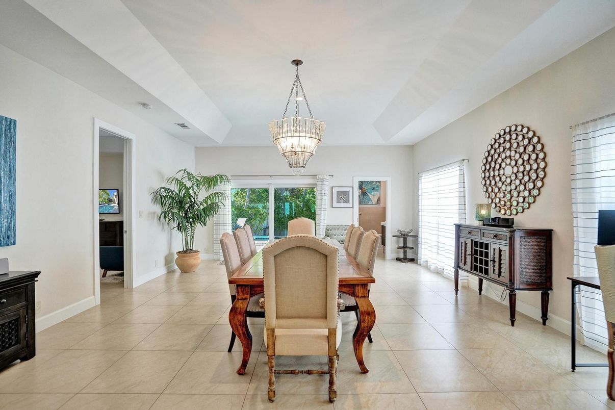 Chandelier, Dining room, Interior