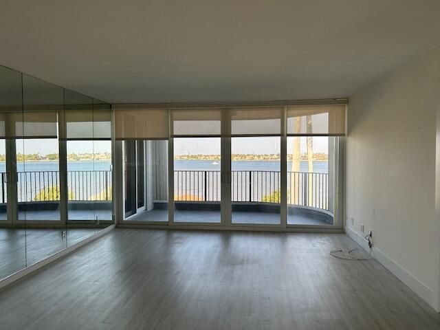 Empty room, Interior, Water, Wood Texture Flooring