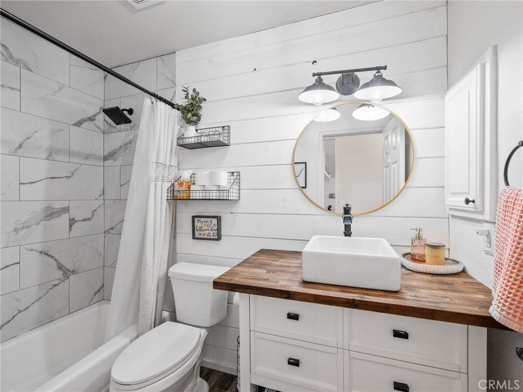 Bathroom, Interior, Marble Walls