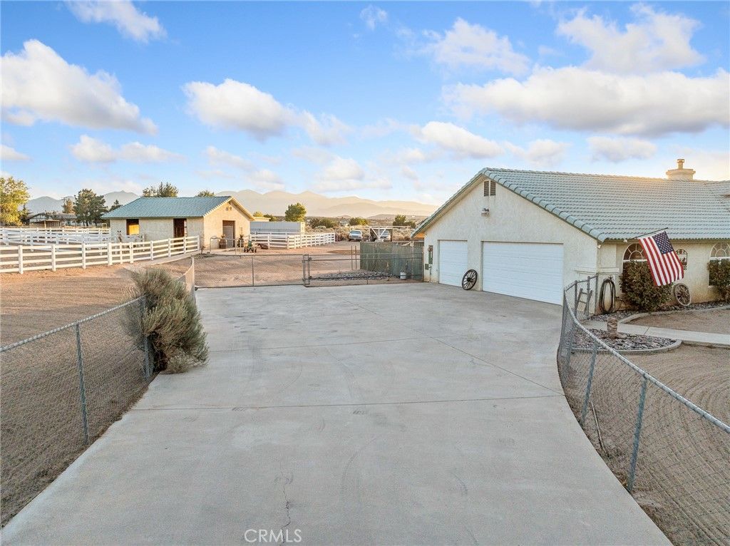 Backyard, Detached Garage, Exterior