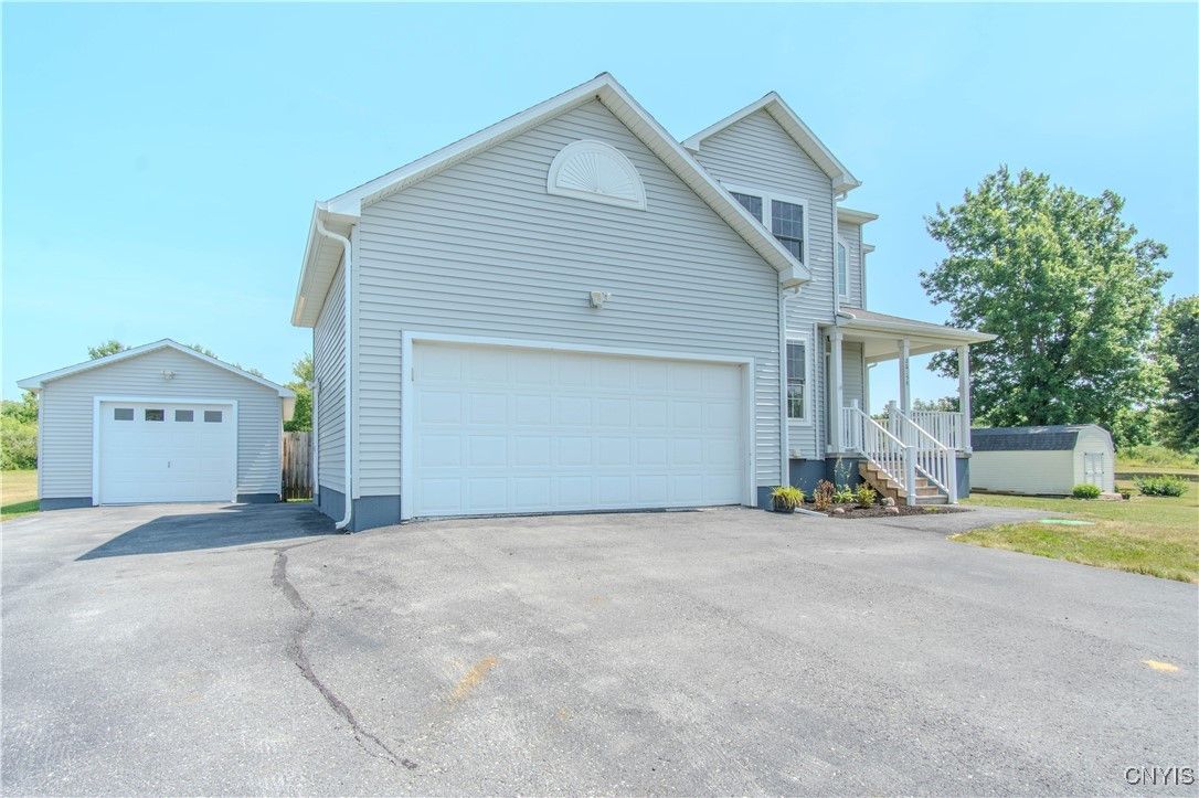 Attached, Detached Garage, Exterior, Facade, American Craftsman
