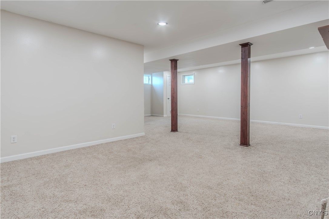 Empty room, Interior, Recessed Lighting