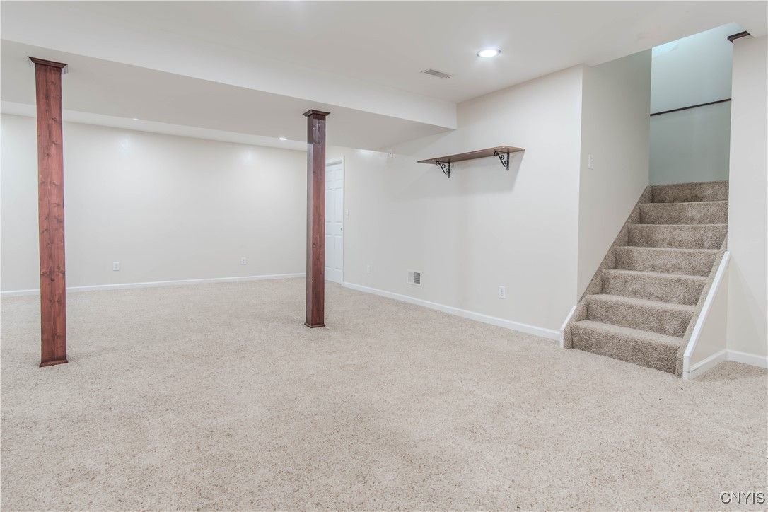 Empty room, Interior, Recessed Lighting