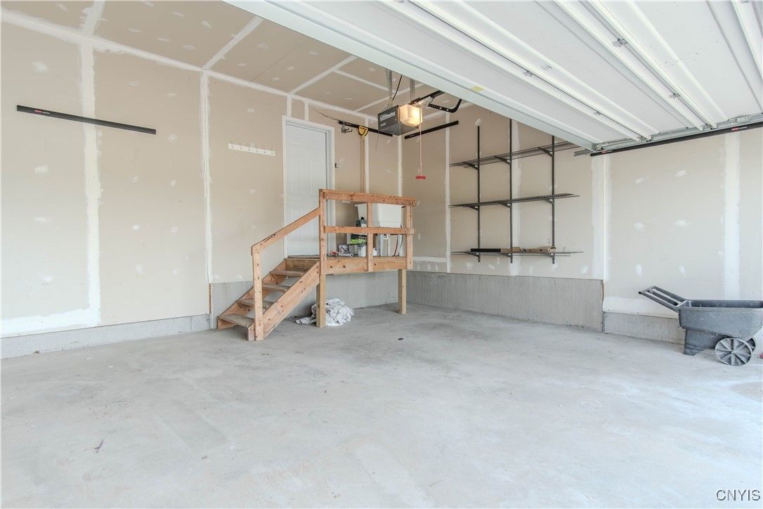 Garage, Interior
