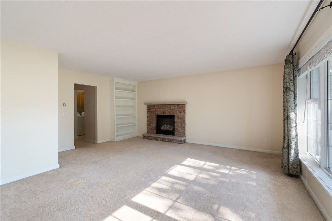 Empty room, Fireplace, Interior