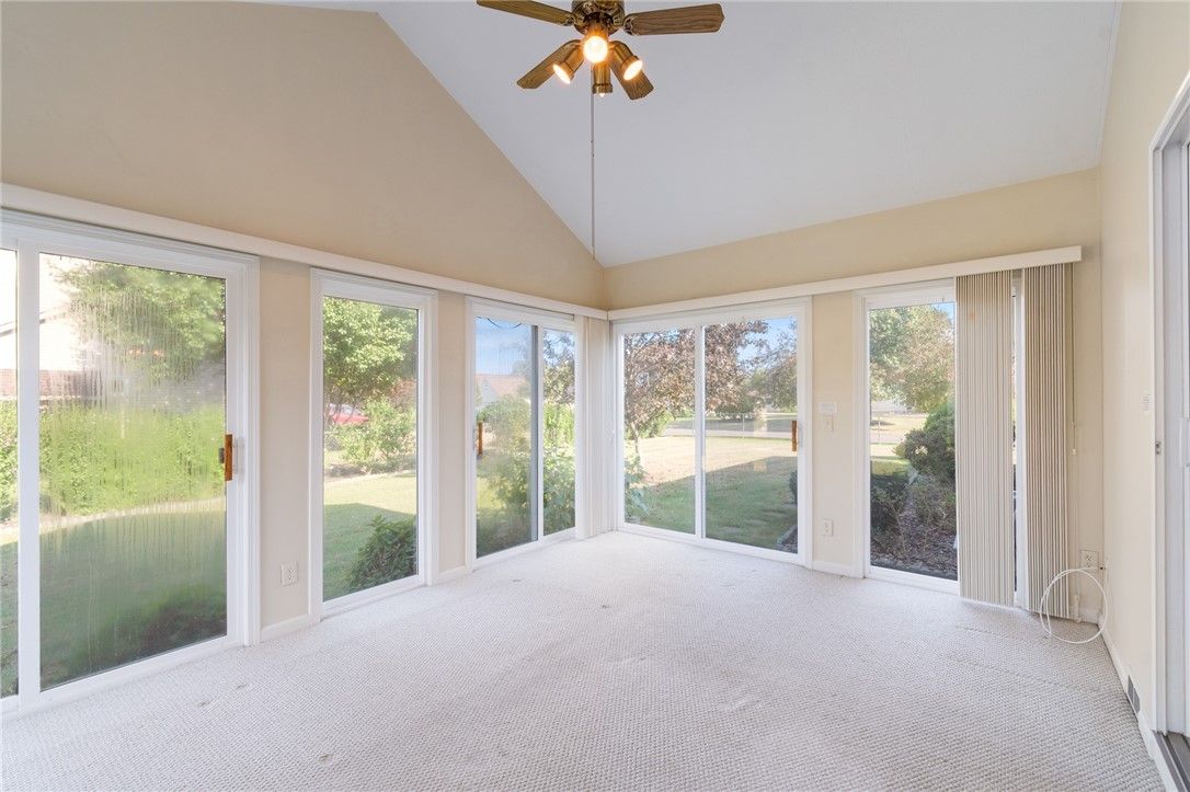 Empty room, Interior, Sun Room