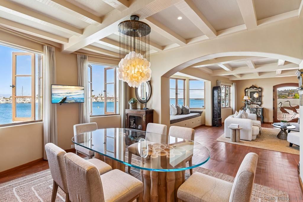 Chandelier, Dining room, Interior, Living room, Recessed Lighting, Water, Wood Texture Flooring