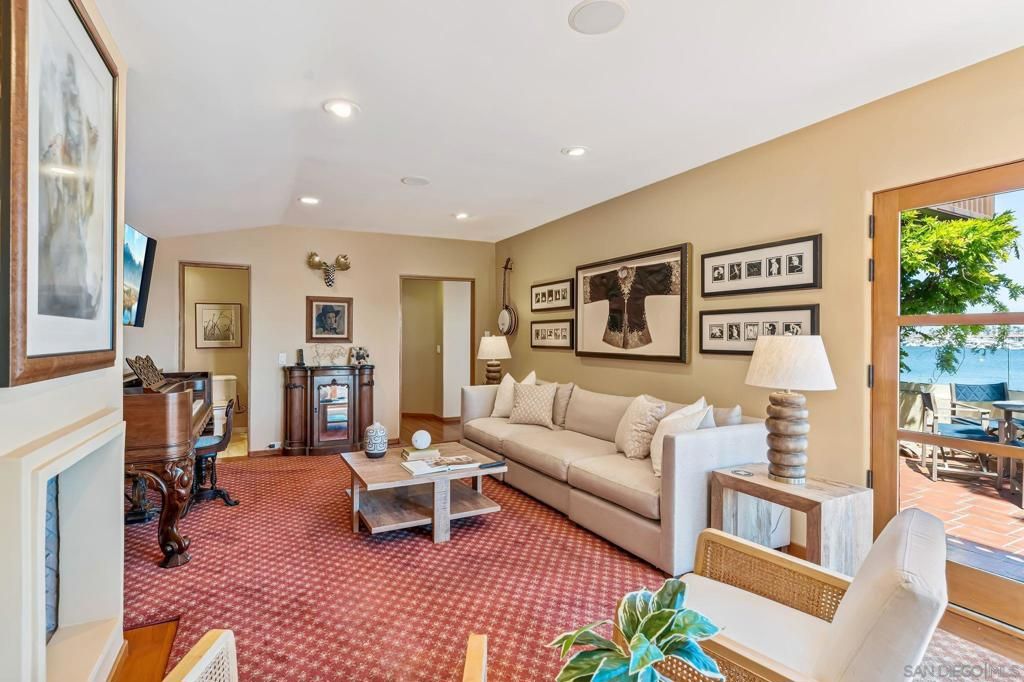 Fireplace, Interior, Living room, Piano, Recessed Lighting, Water